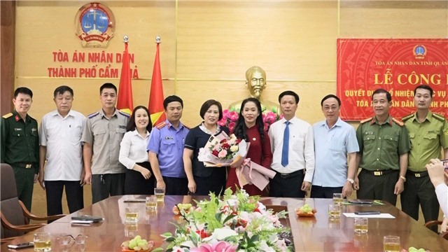Trao Quyết định Bổ nhiệm Phó Chánh án Tòa án nhân dân thành phố Cẩm Phả