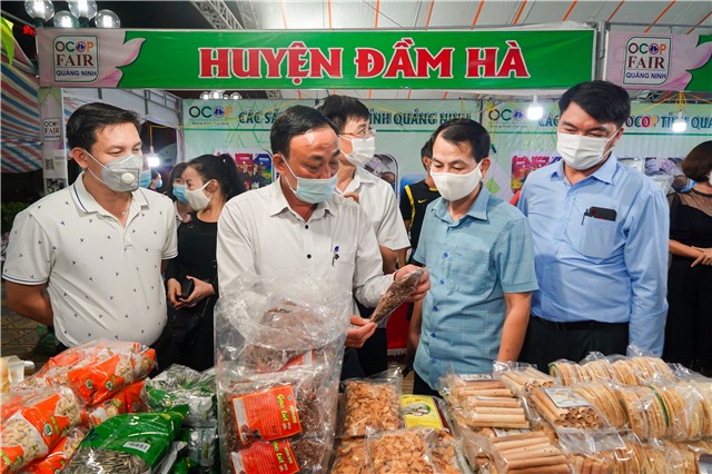 Khai mạc tuần bán hàng trực tuyến sản phẩm OCOP và sản phẩm thủy sản tỉnh Quảng Ninh