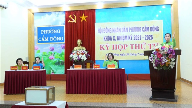 Kỳ họp thường lệ giữa năm 2022 HĐND phường Cẩm Đông khoá X