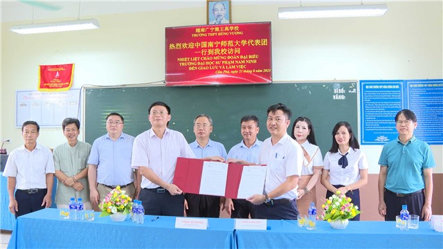 Trường THPT Hùng Vương hợp tác giáo dục với trường Đại học sư phạm Nam Ninh (Trung Quốc)